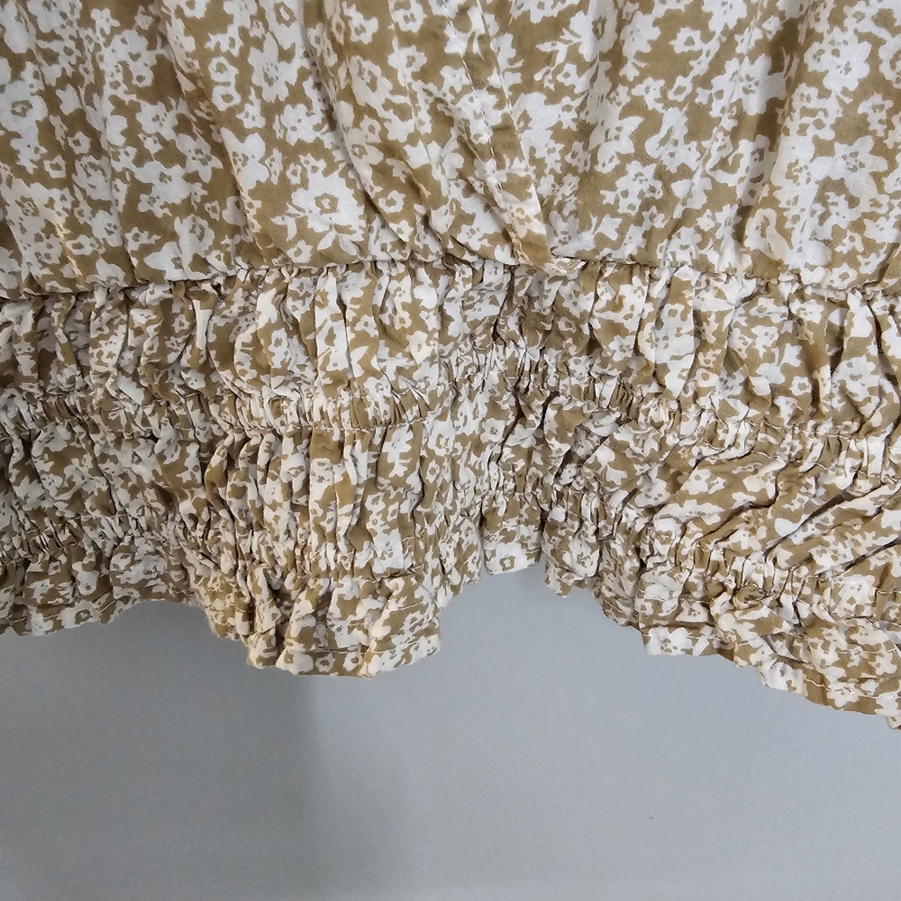 Sim & Sam Floral Smocked Women's Top - Picture 3 of 5